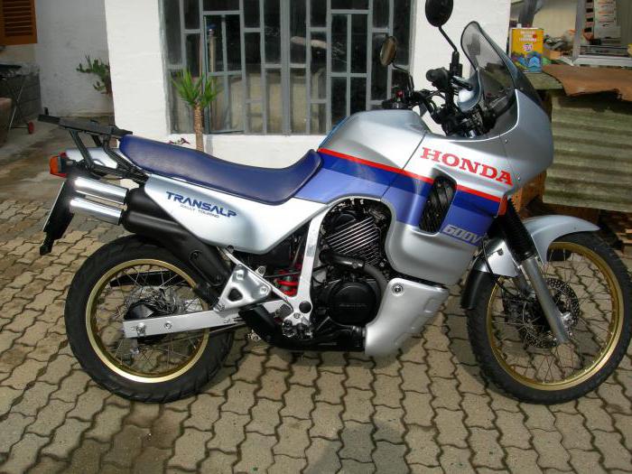 motociklas Honda transalp