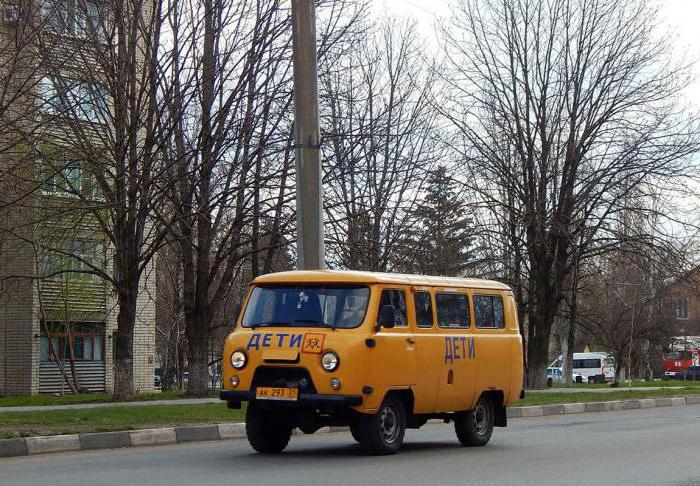 Automobilio UAZ-220694 apžvalga