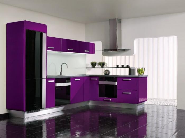 Dizaino išvados: virtuvės violetinė