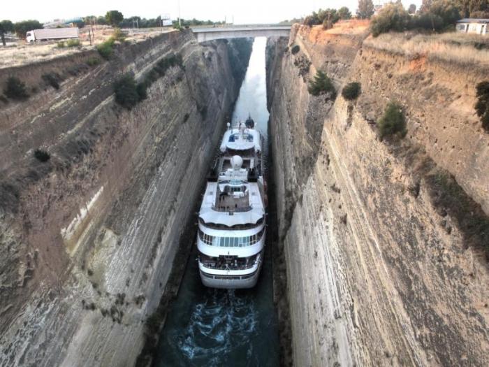 Korinto kanalas nuotrauka