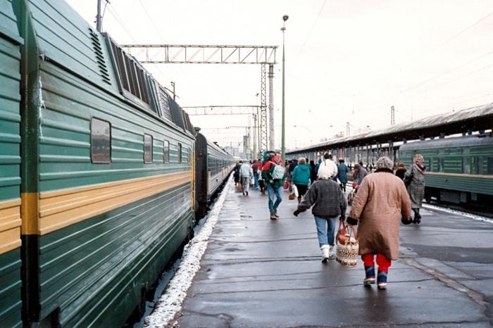 Jaroslavlio geležinkelio stotis, metro stotis "Komsomolskaja" Maskvos metro.